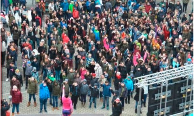 Eine Milliarde erhebt sich