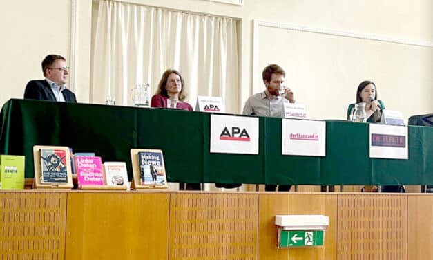 Journalismus-Diskussion an die Schule