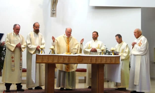 Premiere für Absolvententreffen in Sachsenbrunn