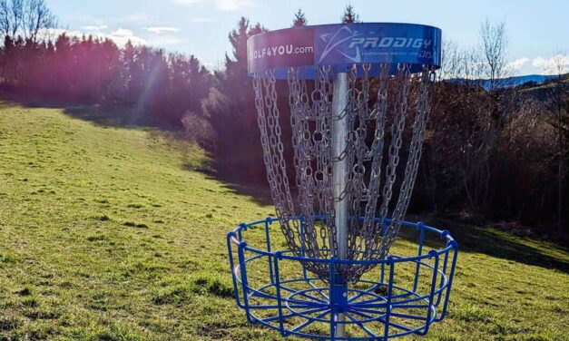 Disc-Golf-Parcours startet mit Turnier