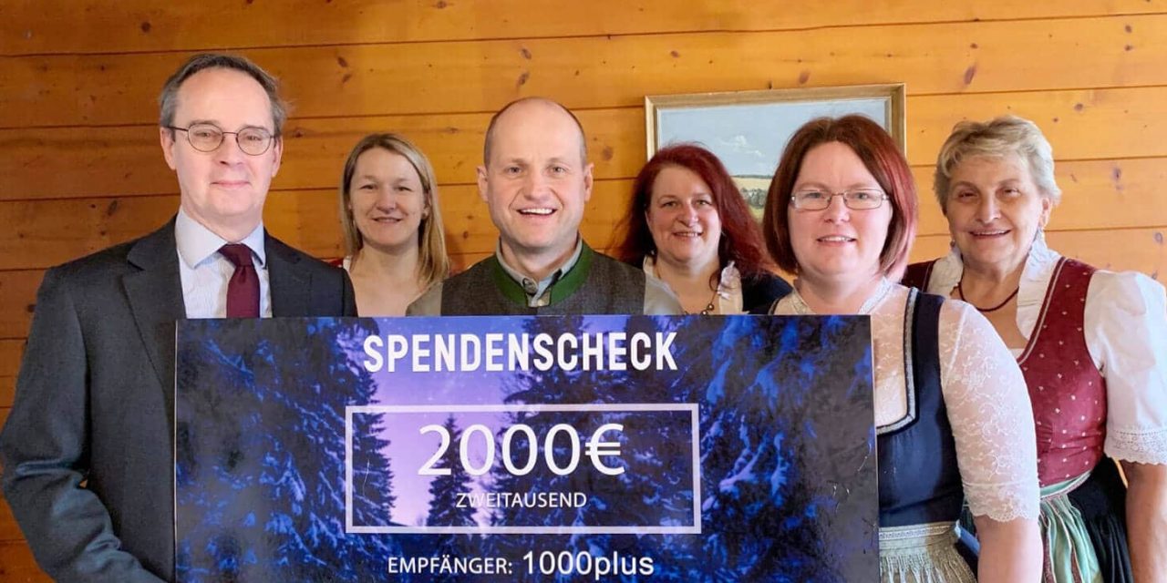 Bauernweihnacht am Redlhof: 2.000 Euro Spenden überreicht