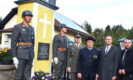 Rückblick und Gedenken am Weißen Kreuz