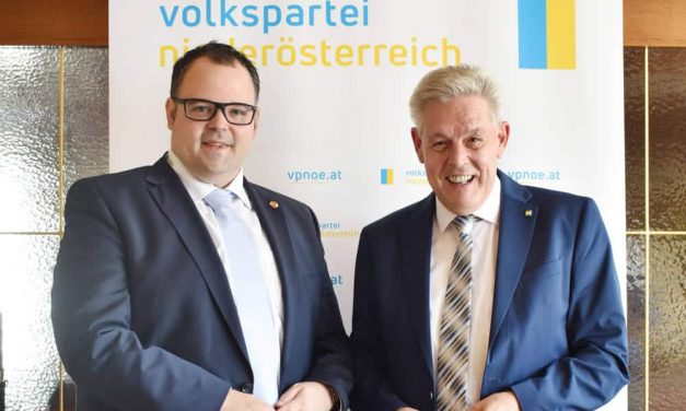 100 Tage „Leuchttürme“