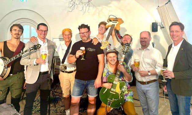 „Freiherr von Joksch“: Grillfest zum Zweijährigen