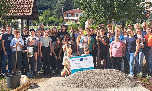 Jugend auf Verschönerungs-Mission