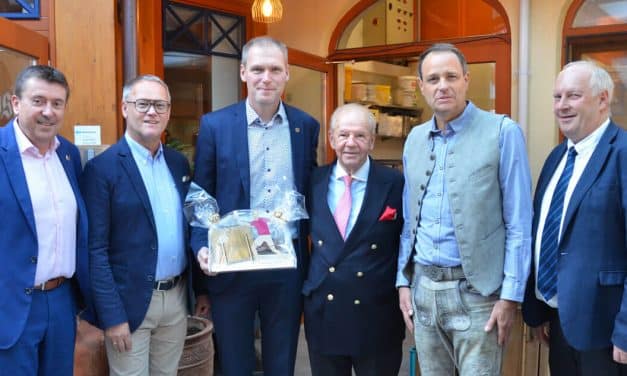 Hönigwirt: Beste Stimmung zum 80. Geburtstag