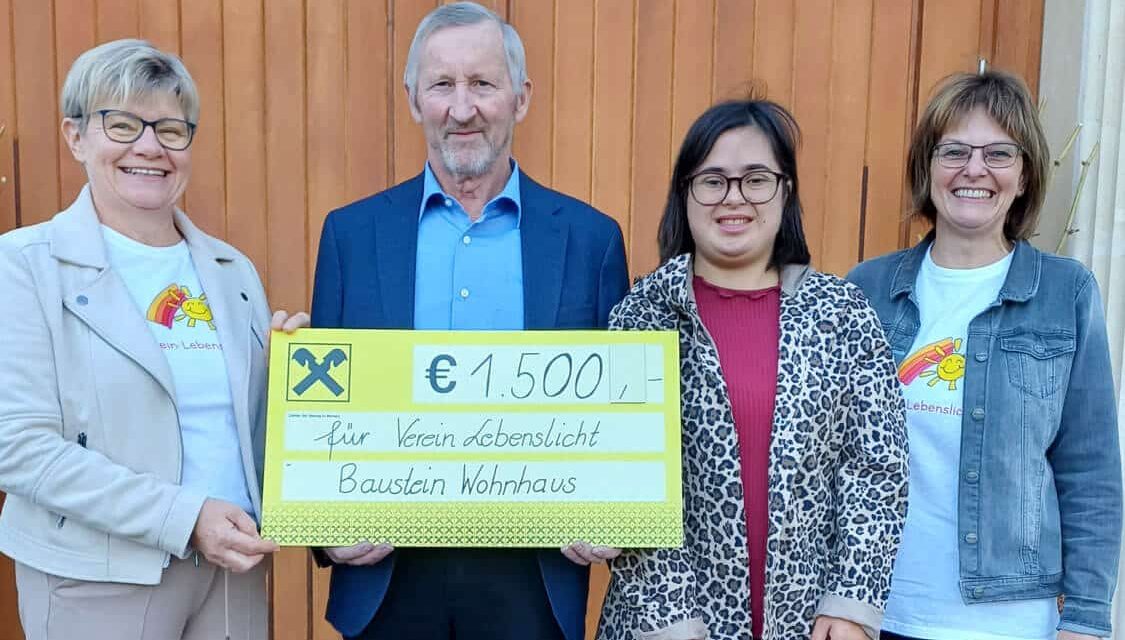 Bürgermeister-Abschied mit einer Spende für Lebenslicht
