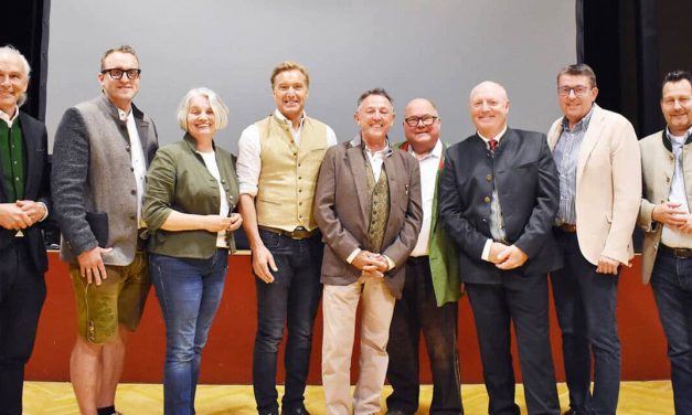 Weltpremiere für Bucklige Welt vom Feinsten