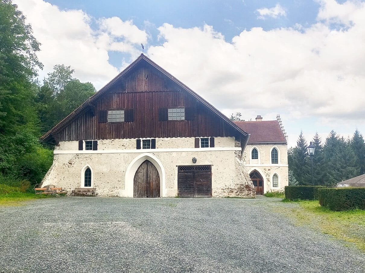 Über die Passkapelle zur Burg Feistritz 3 Ausflugstipp Reithalle Feistritz edited