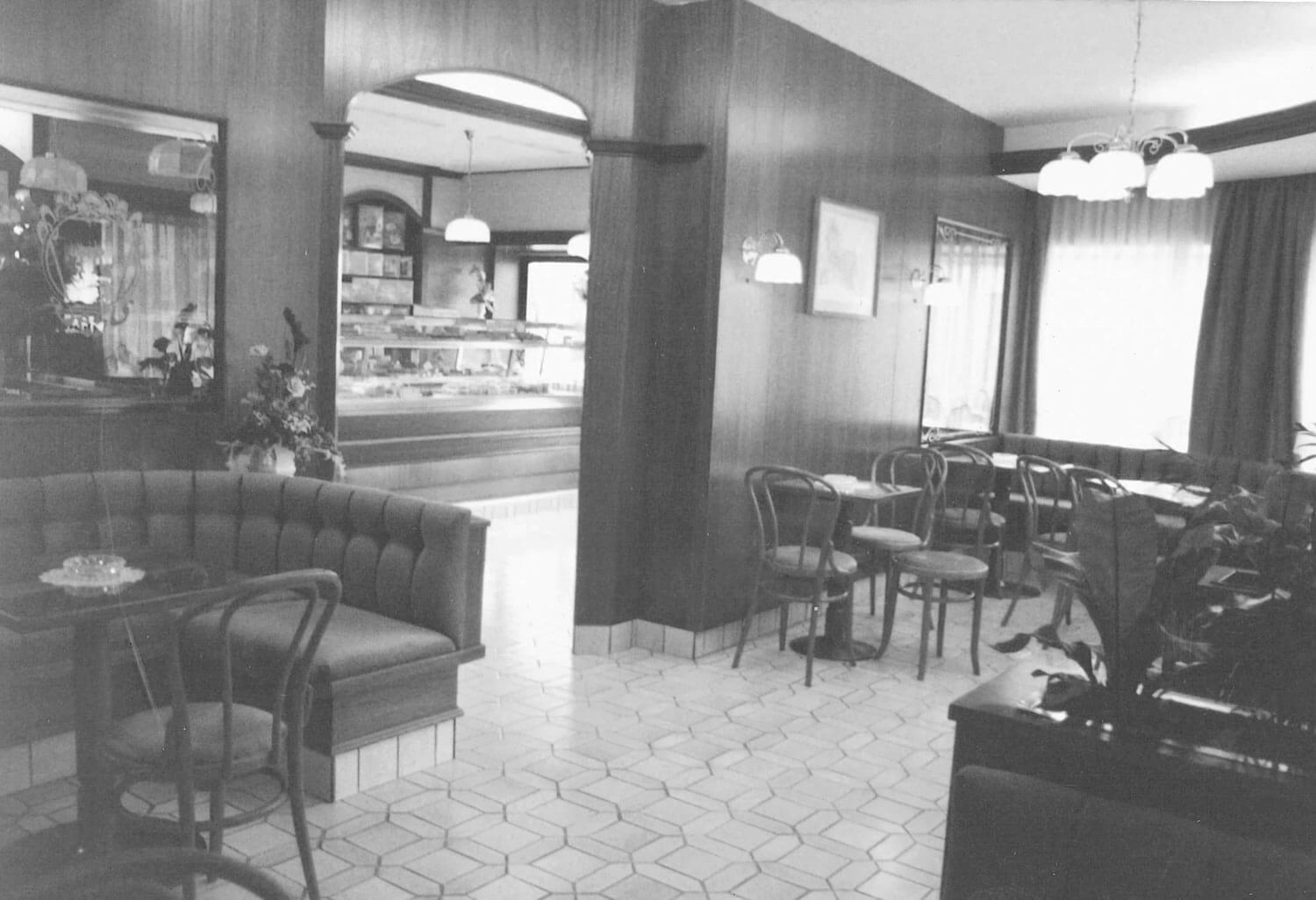 Platz für Senioren im Fellinger-Haus 3 neue Konditorei 031982